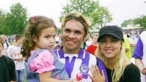 Alex Alves con su ex mujer Nadia y su hija