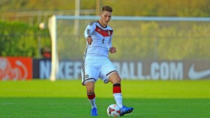 Süle jugando en las categorías inferiores de la selección nacional. Imagen procedente de: img.futbolsapiens.com