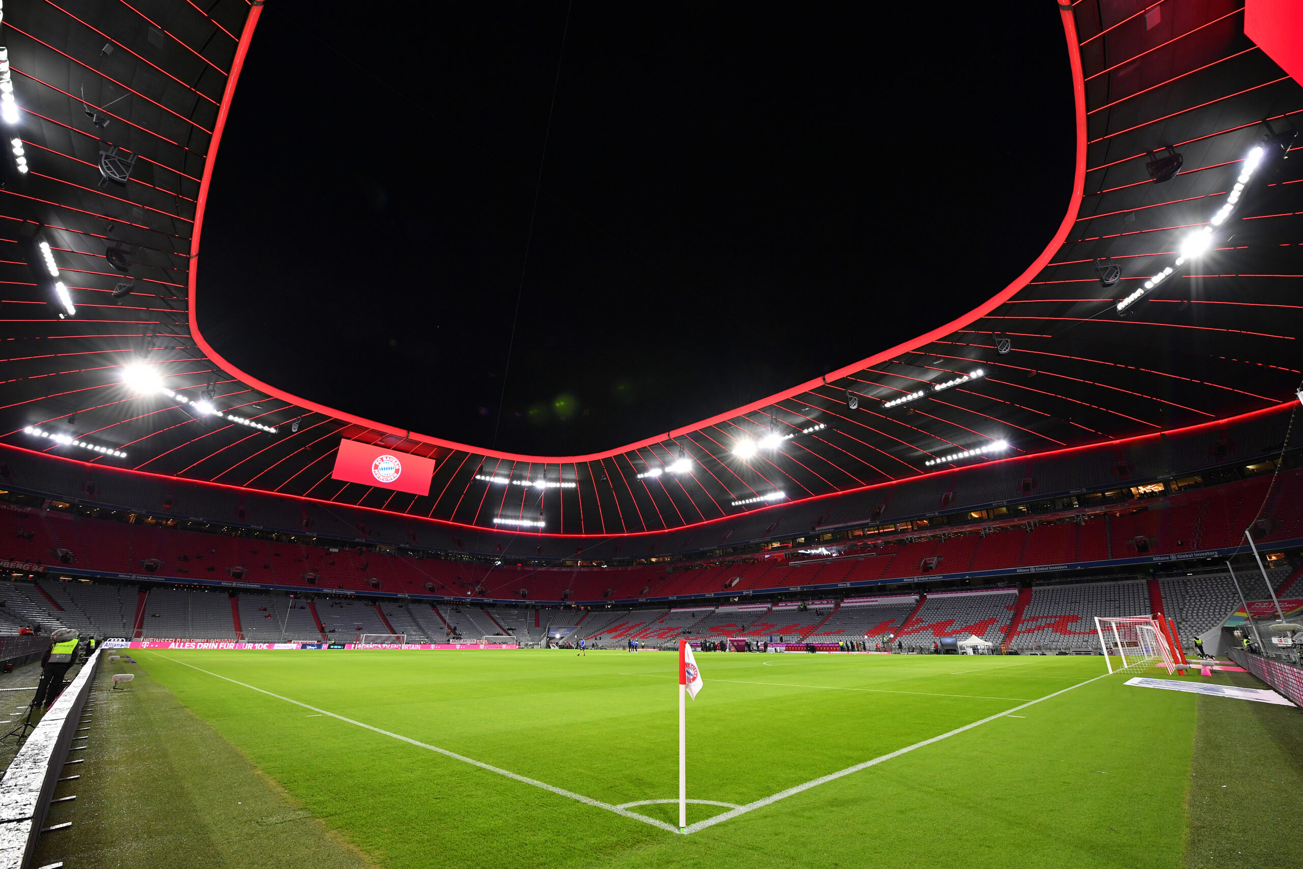 El Allianz Arena de FC Bayern München tendrá su puerta cerrada hasta el año que viene. Foto: Getty Images.