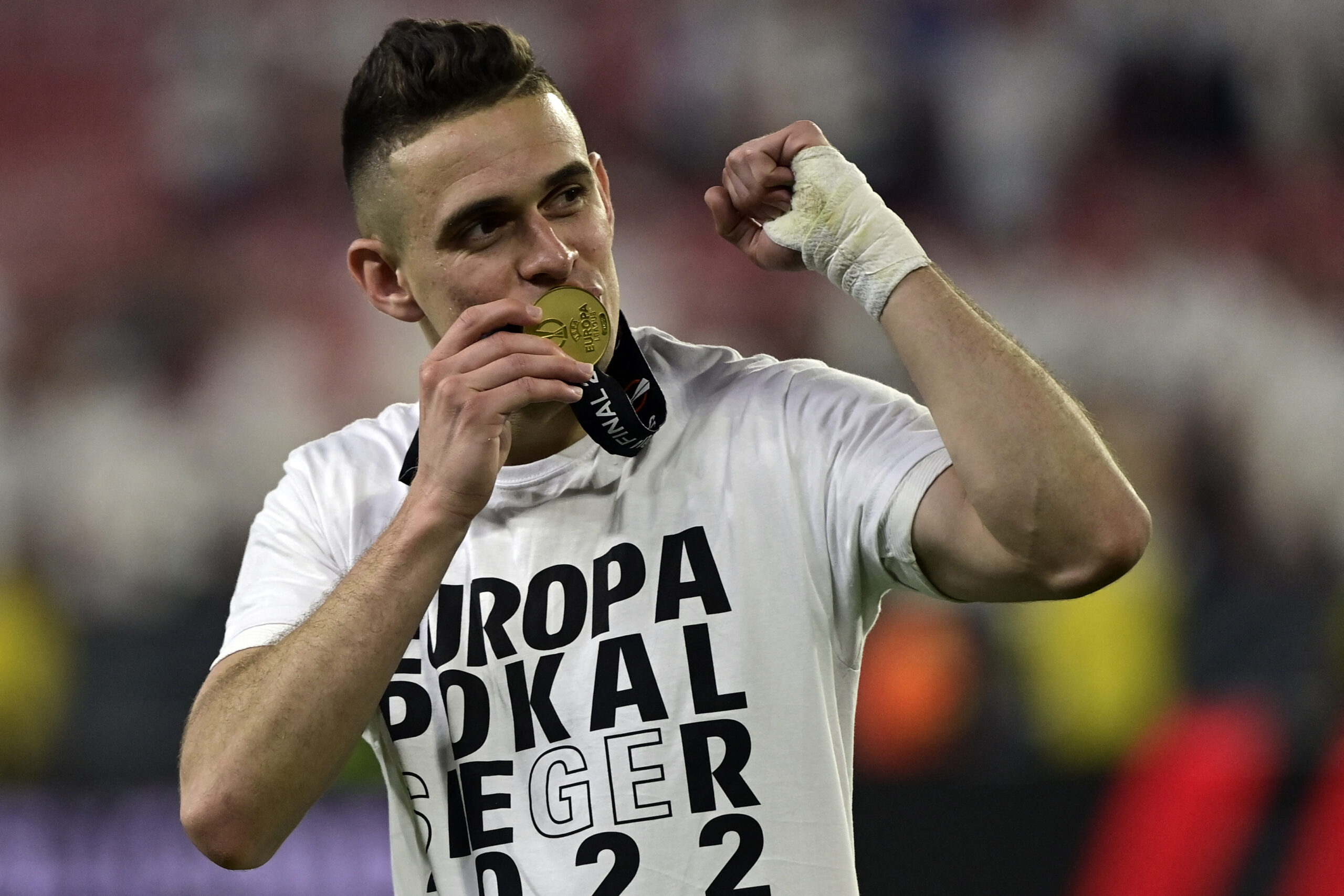 Santos Borré pasó de una frustrada primera etapa en Europa a ser un héroe con la confianza de Eintracht Frankfurt. Foto: Getty Images