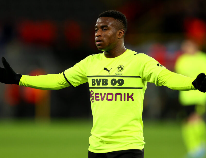 Borussia Dortmund presiona a Moukoko por su permanencia. Foto: Getty Images.