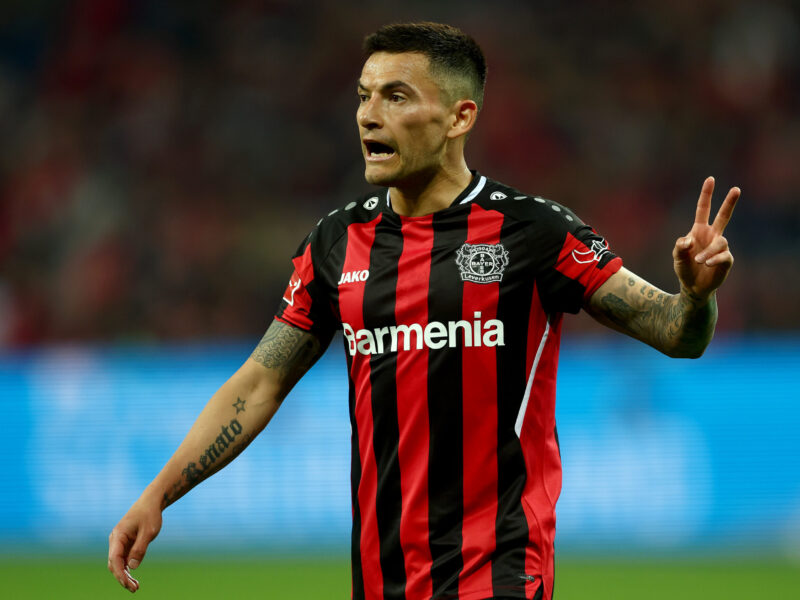 Charles Aránguiz se quedaría en Bayer Leverkusen. Foto: Getty Images.