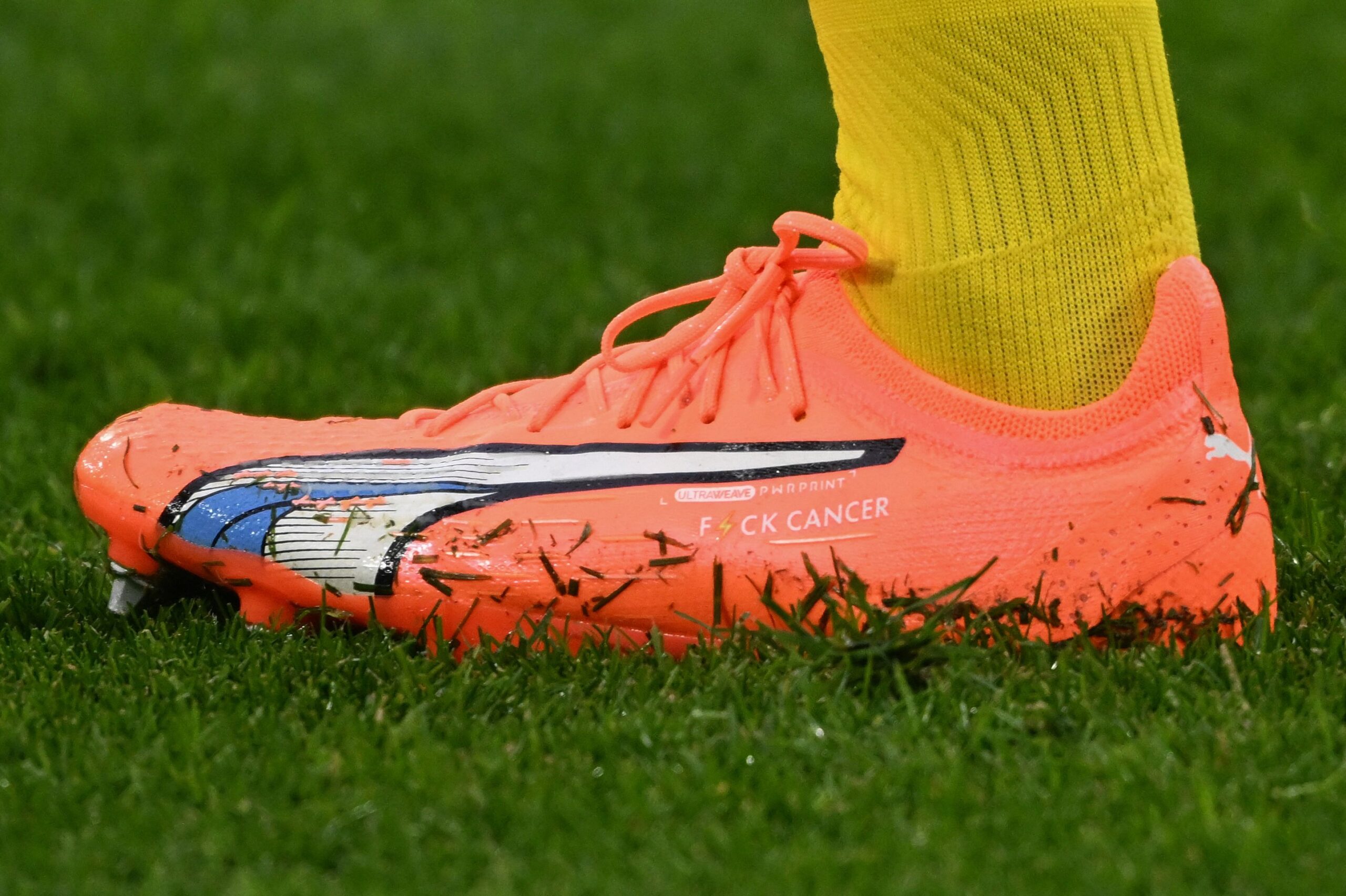 "F*ck Cancer", el mensaje en las botas de Sébastien Haller. Foto: Getty Images