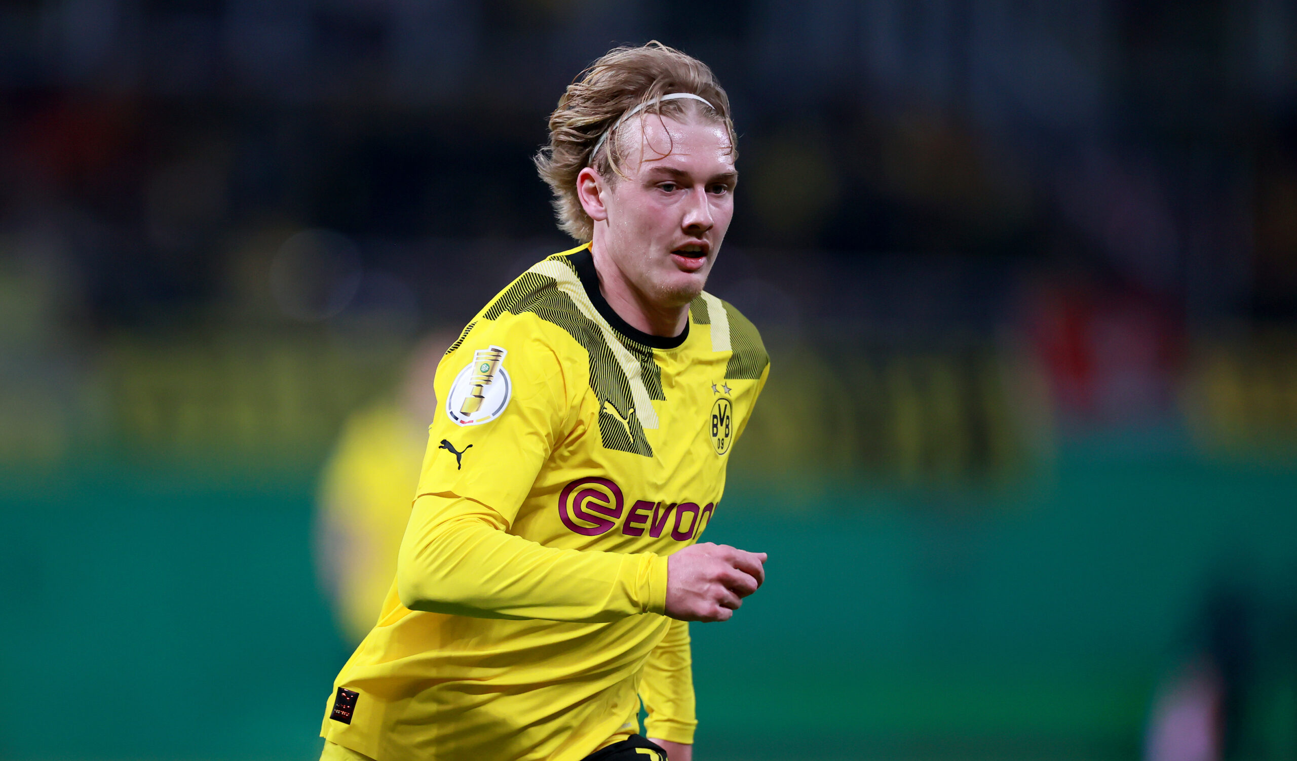 BVB le presenta oferta de renovación de contrato a Julian Brandt. Foto: Getty Images.