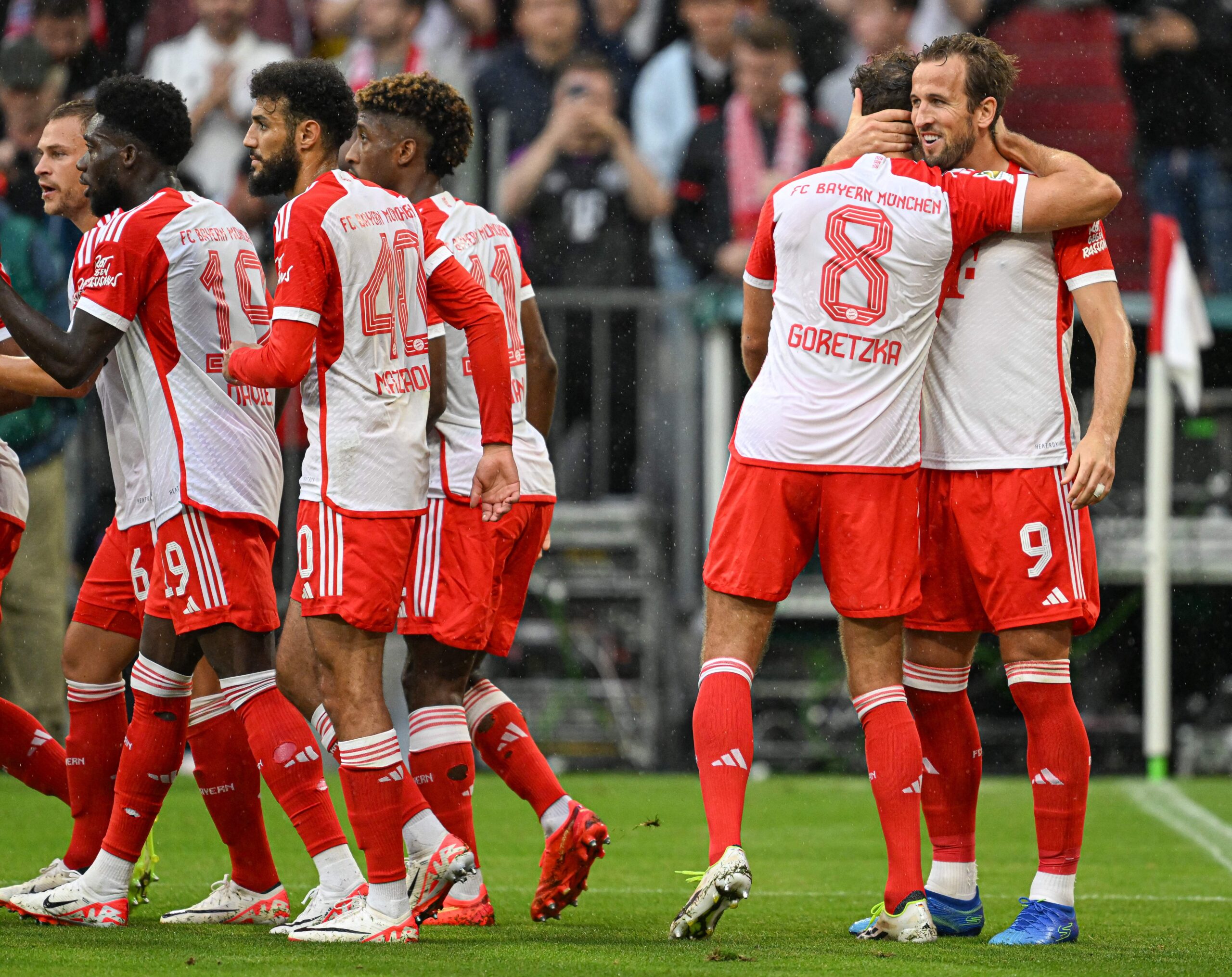 FC Bayern mantiene la compostura y vence en el Derby Bávaro 