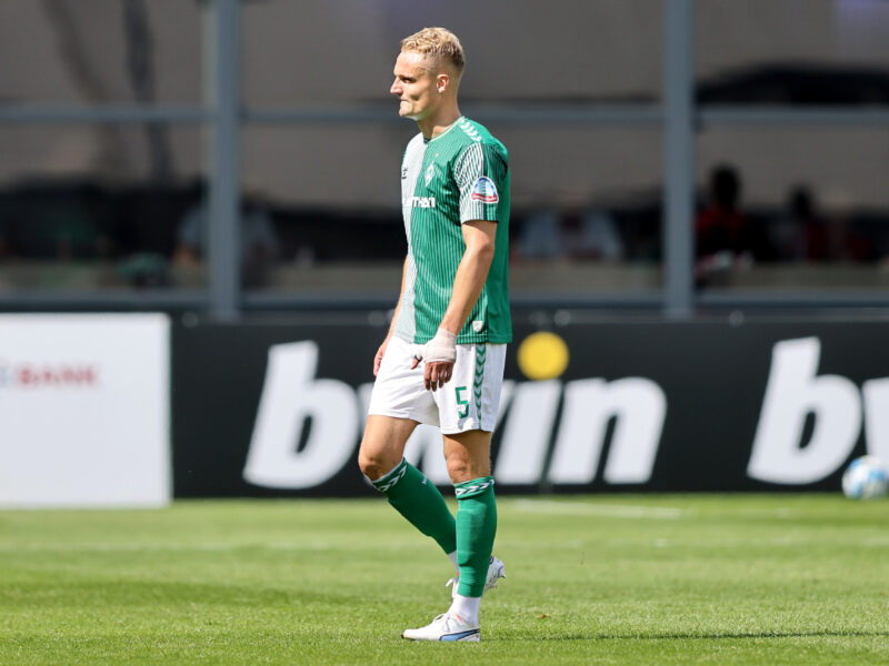 La expulsión de Pieper le costó a Werder Bremen una tempranera eliminación en la Pokal. Foto: Getty Images