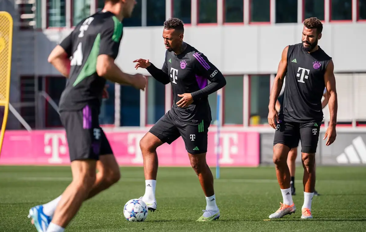 Jerôme Boateng entrenó este domingo a esperas de su posible fichaje. Foto: FC Bayern München Oficial