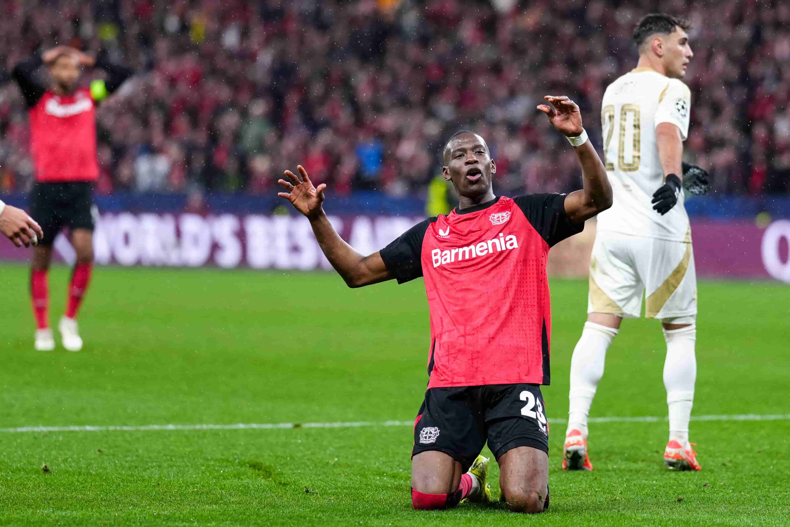Leverkusen calienta el verano. Foto: Getty Images.