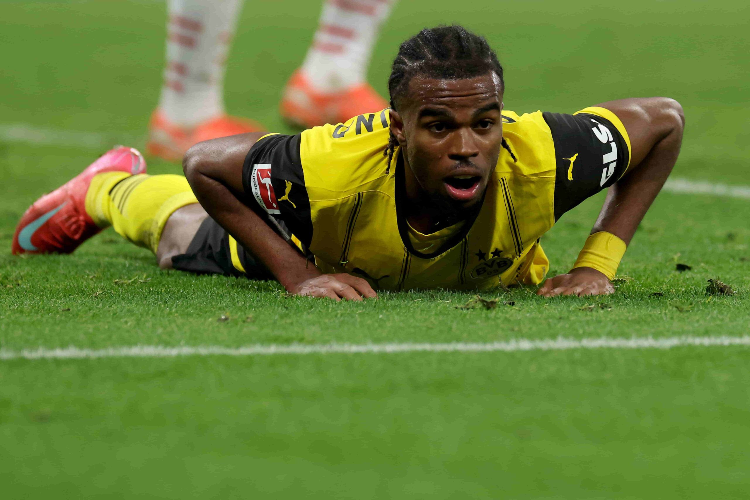 Chukwuemeka decepciona en Dortmund. Foto: Getty Images.