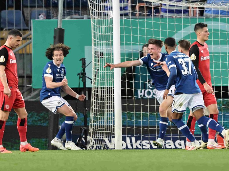 Arminia Bielefeld eliminó a Leverkusen de la DFB Pokal. Foto: Getty Images.