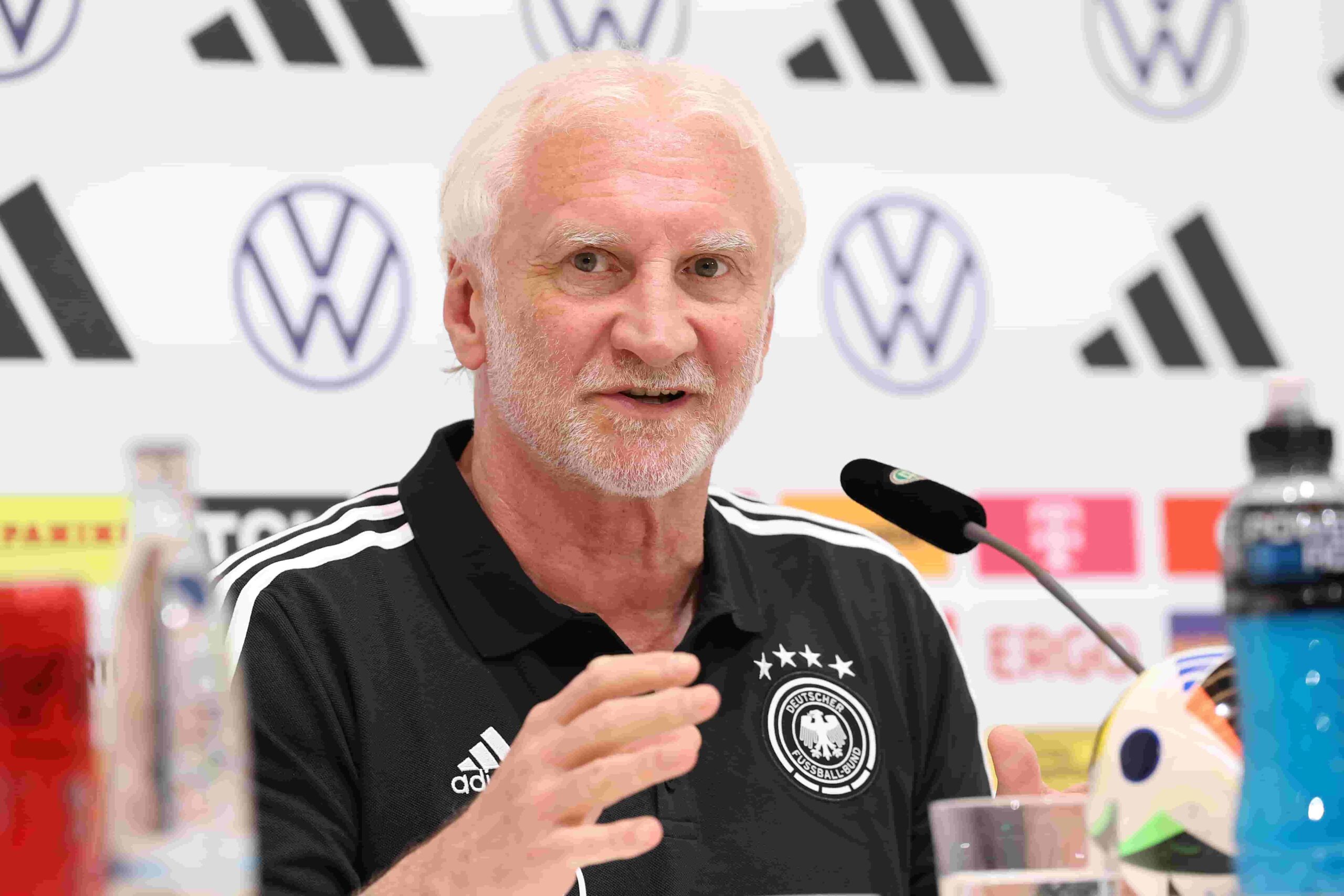 Rudi Völler se queda en Alemania. Foto: Getty Images.