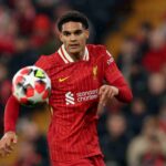 Leverkusen mira a Liverpool. Foto: Getty Images.