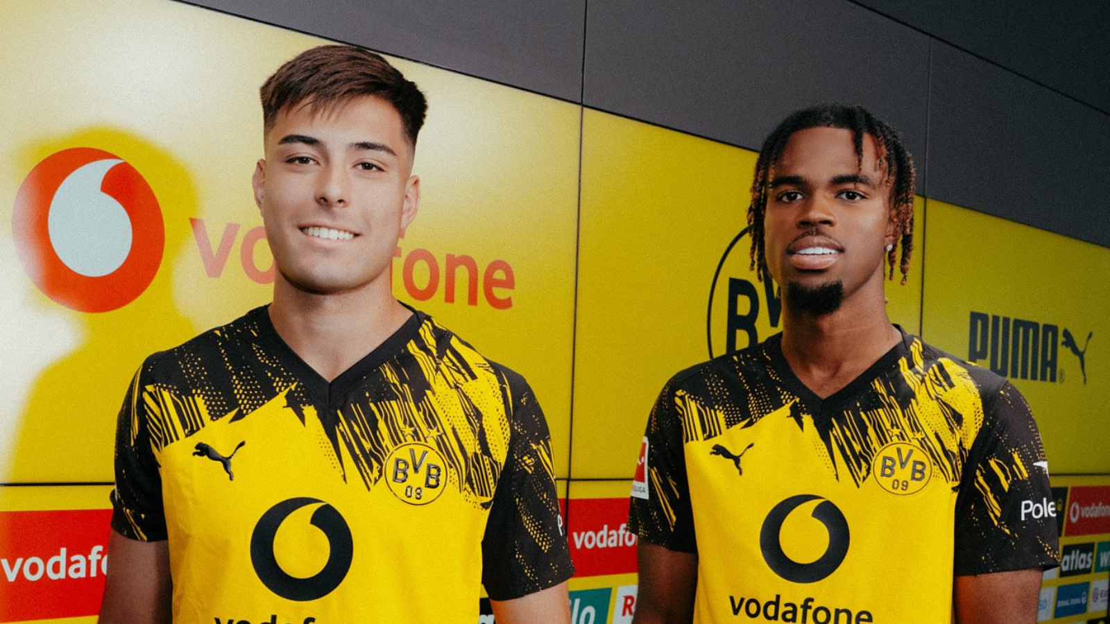 Chukwuemeka y Anselmino. Foto: Getty Images.