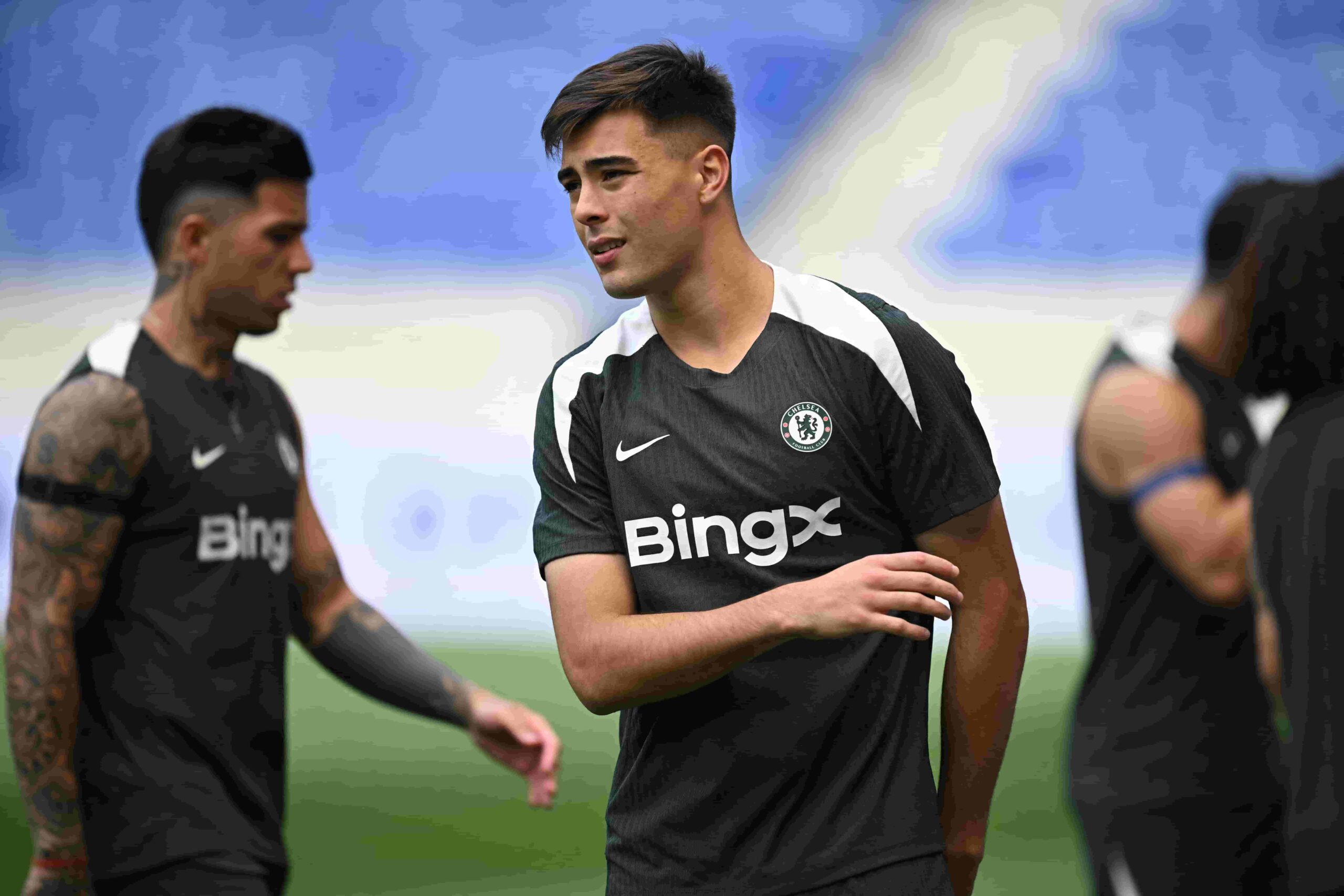 Dortmund va por Anselmino y Chukwuemeka. Foto: Getty Images.